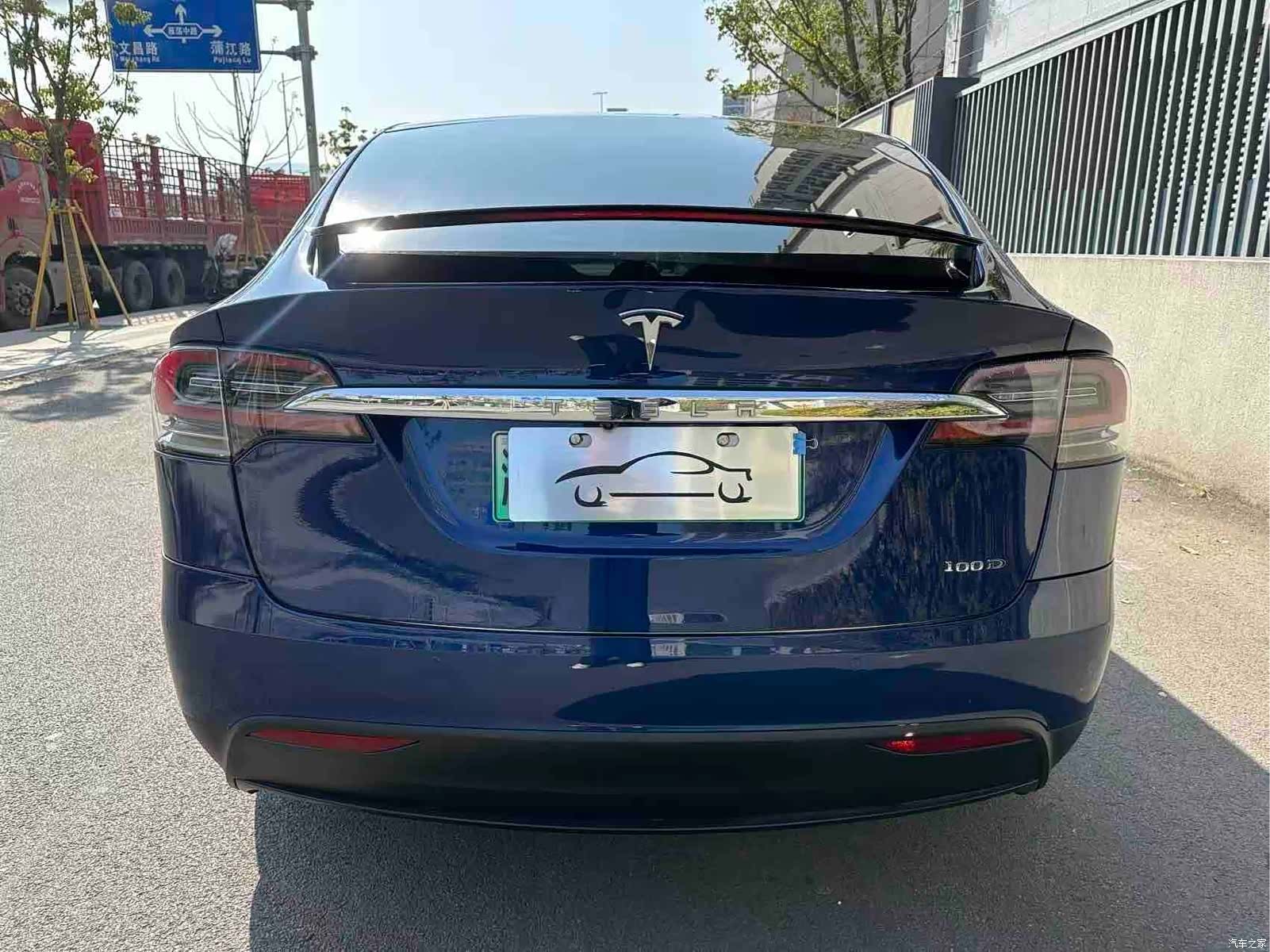 Tesla Model X, 2018 9