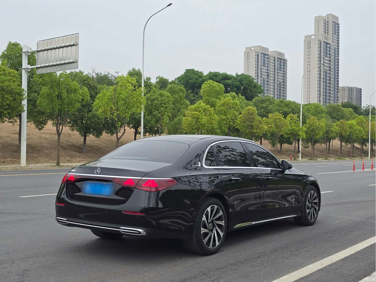Mercedes-Benz E-Class, 2024 13