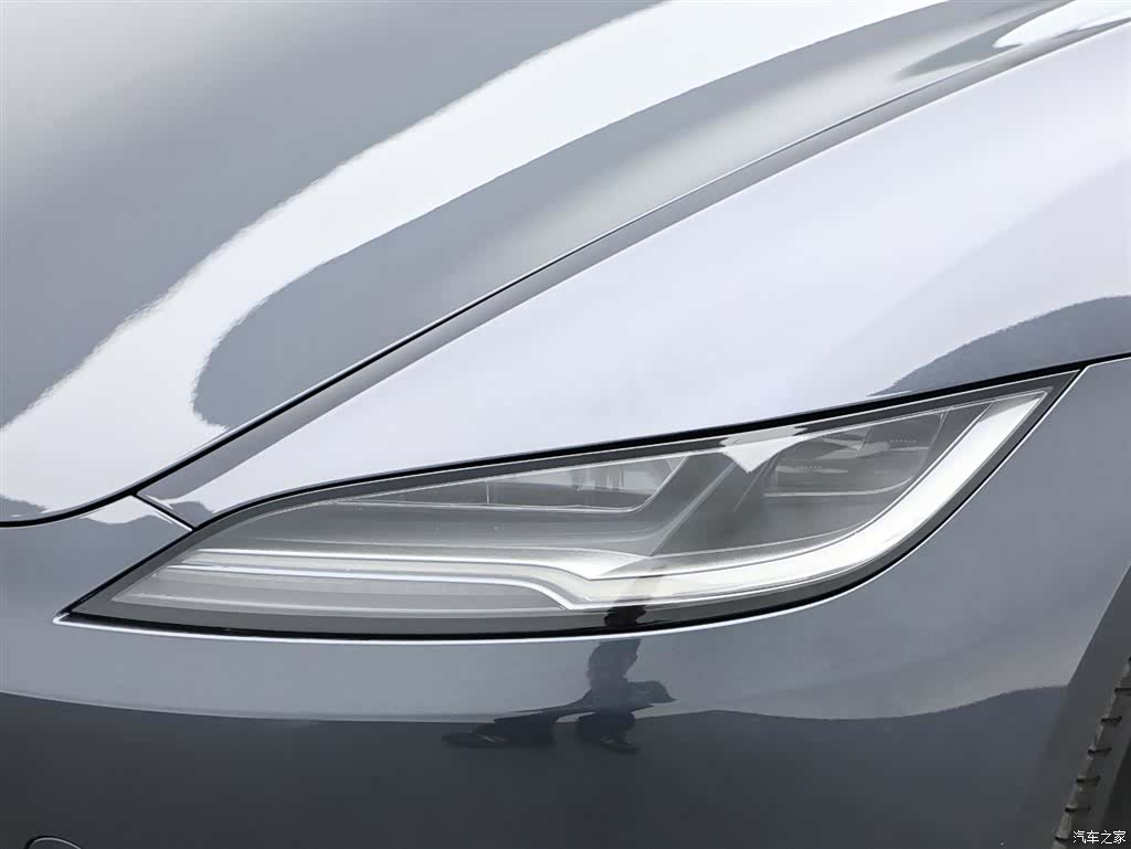 Tesla Model 3, 2024 16