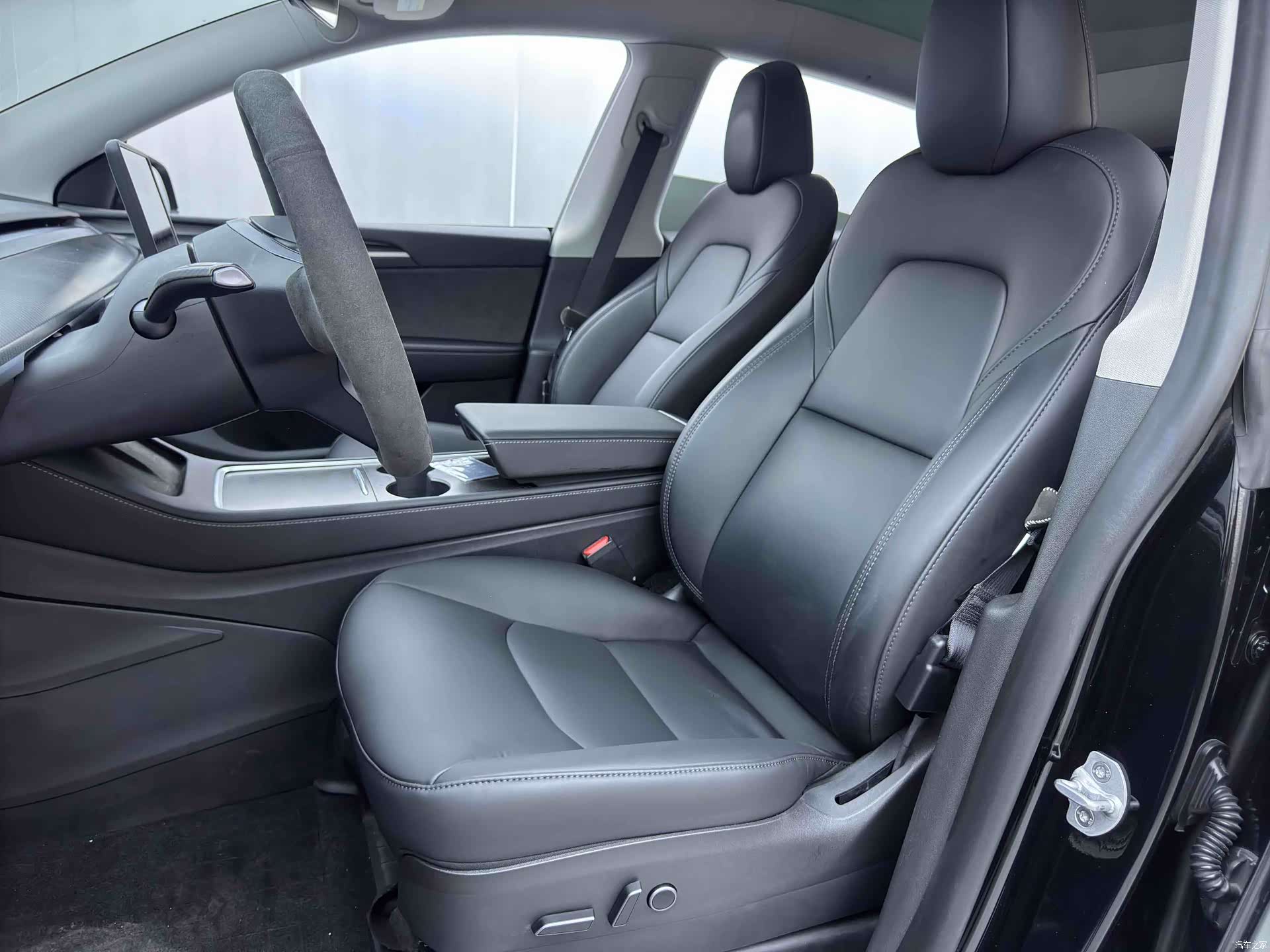 Tesla Model Y, 2023 11