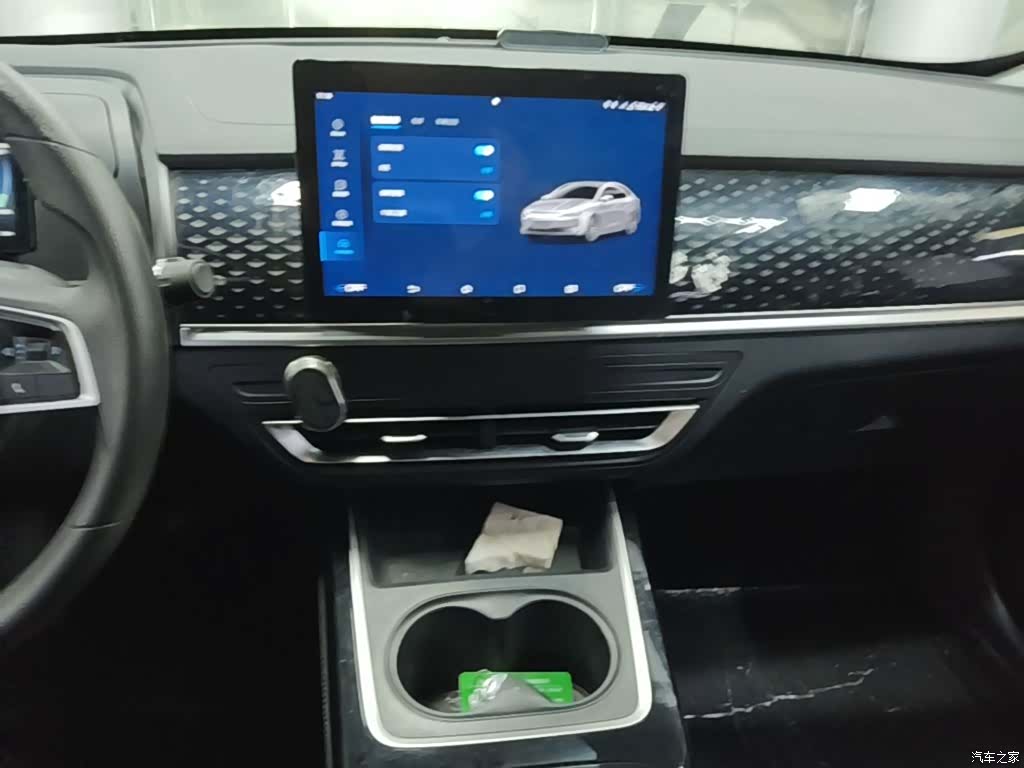 BYD Qin, 2023 13