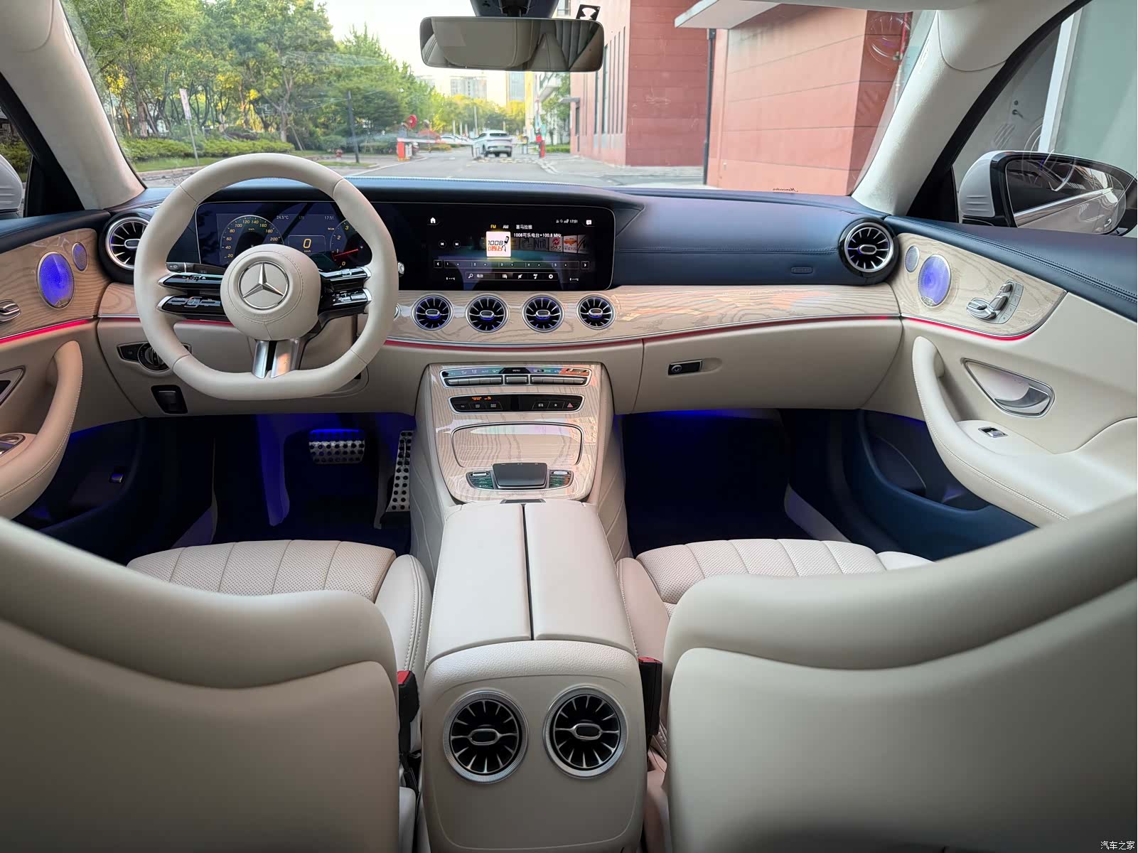 Mercedes-Benz E-Class, 2022 6