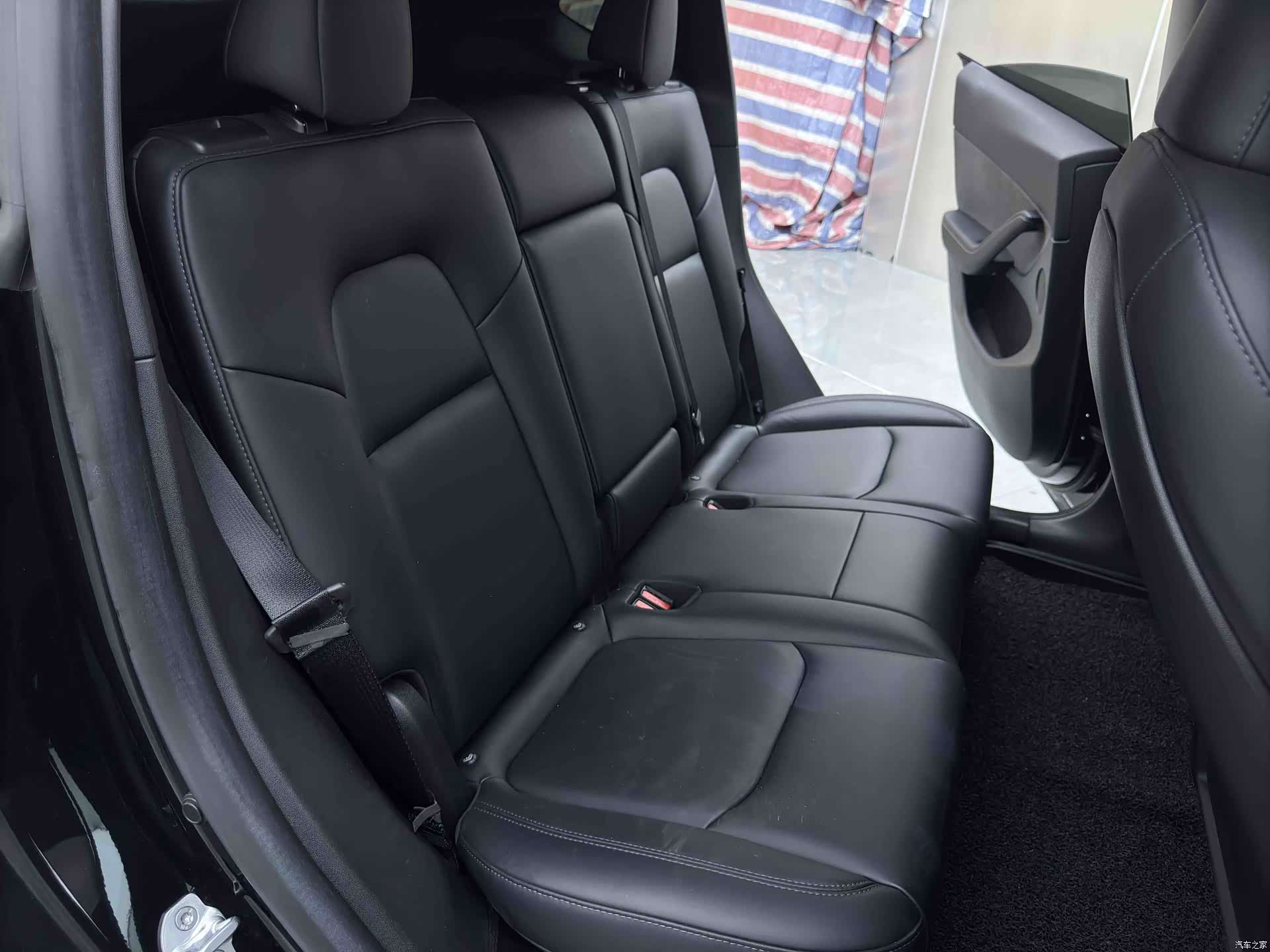 Tesla Model Y, 2023 22