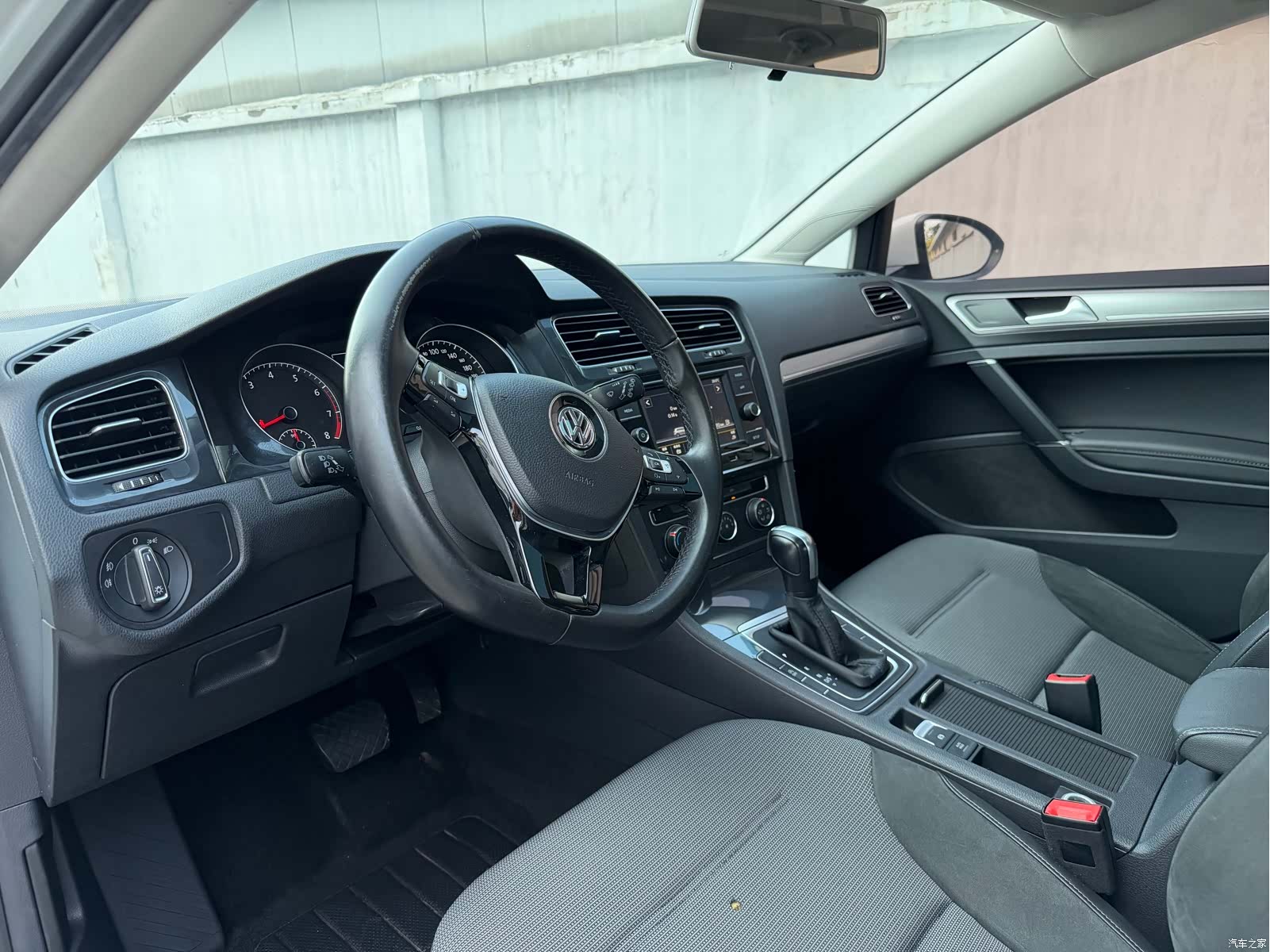 Volkswagen Golf, 2018 17