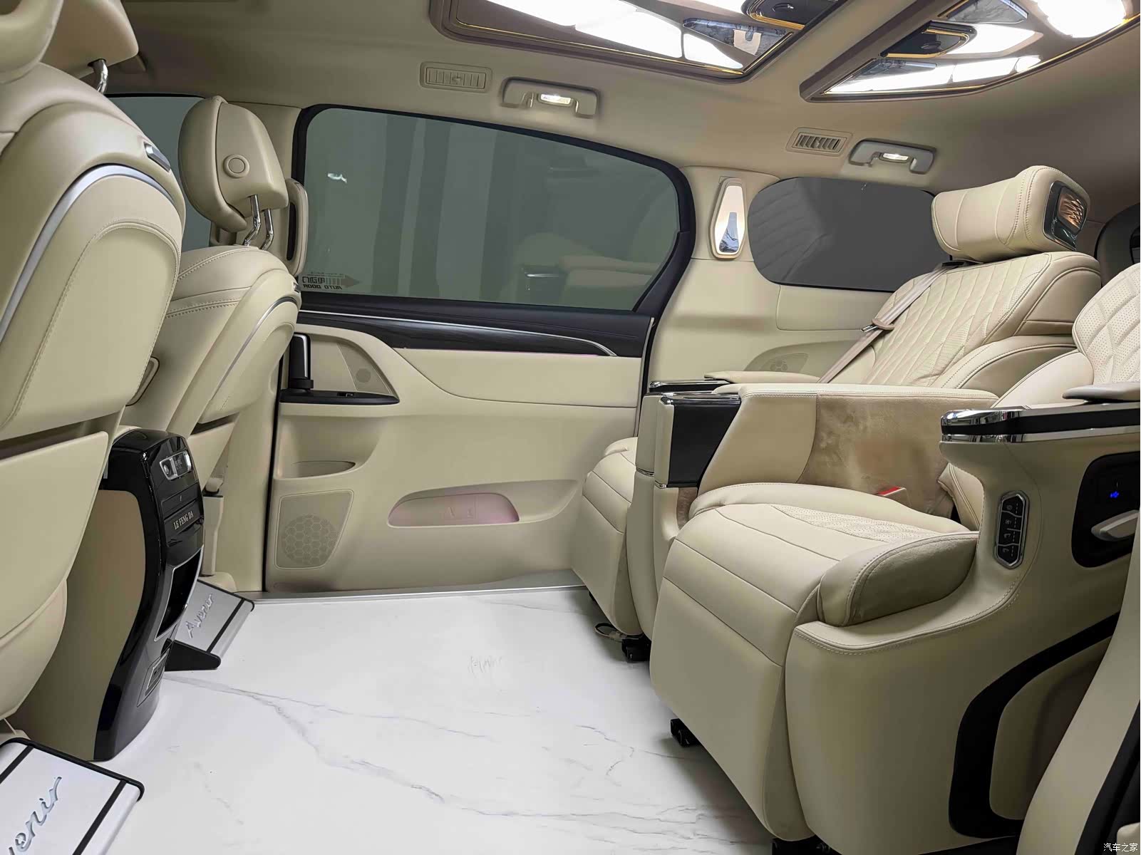 Buick GL8, 2022 все фото