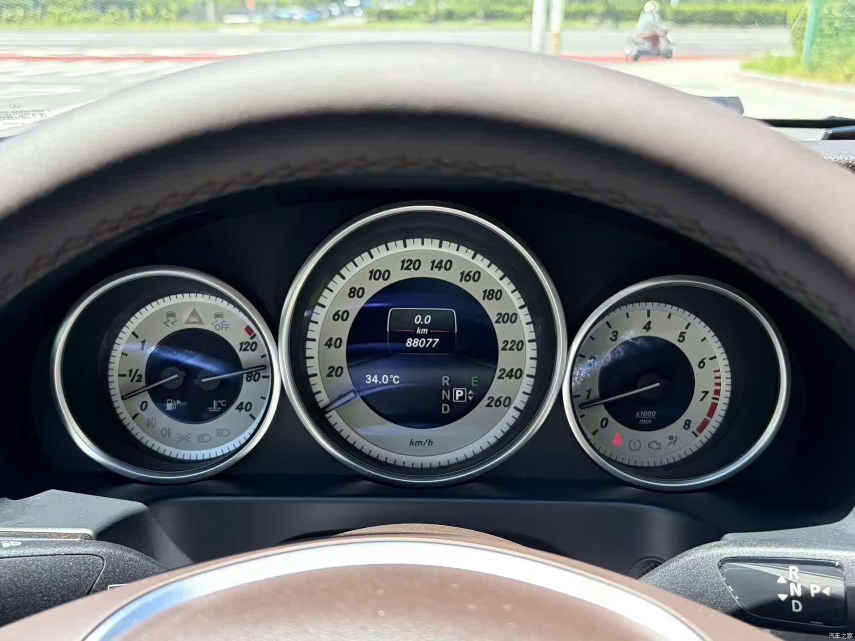 Mercedes-Benz E-Class, 2015 14