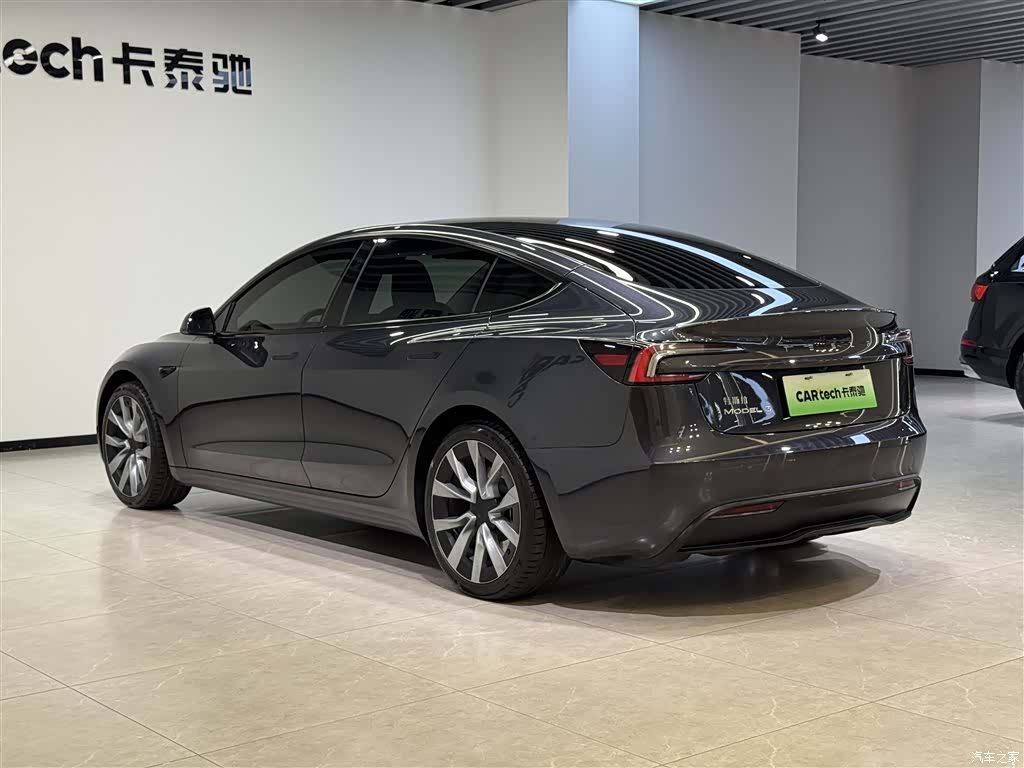 Tesla Model 3, 2024 6