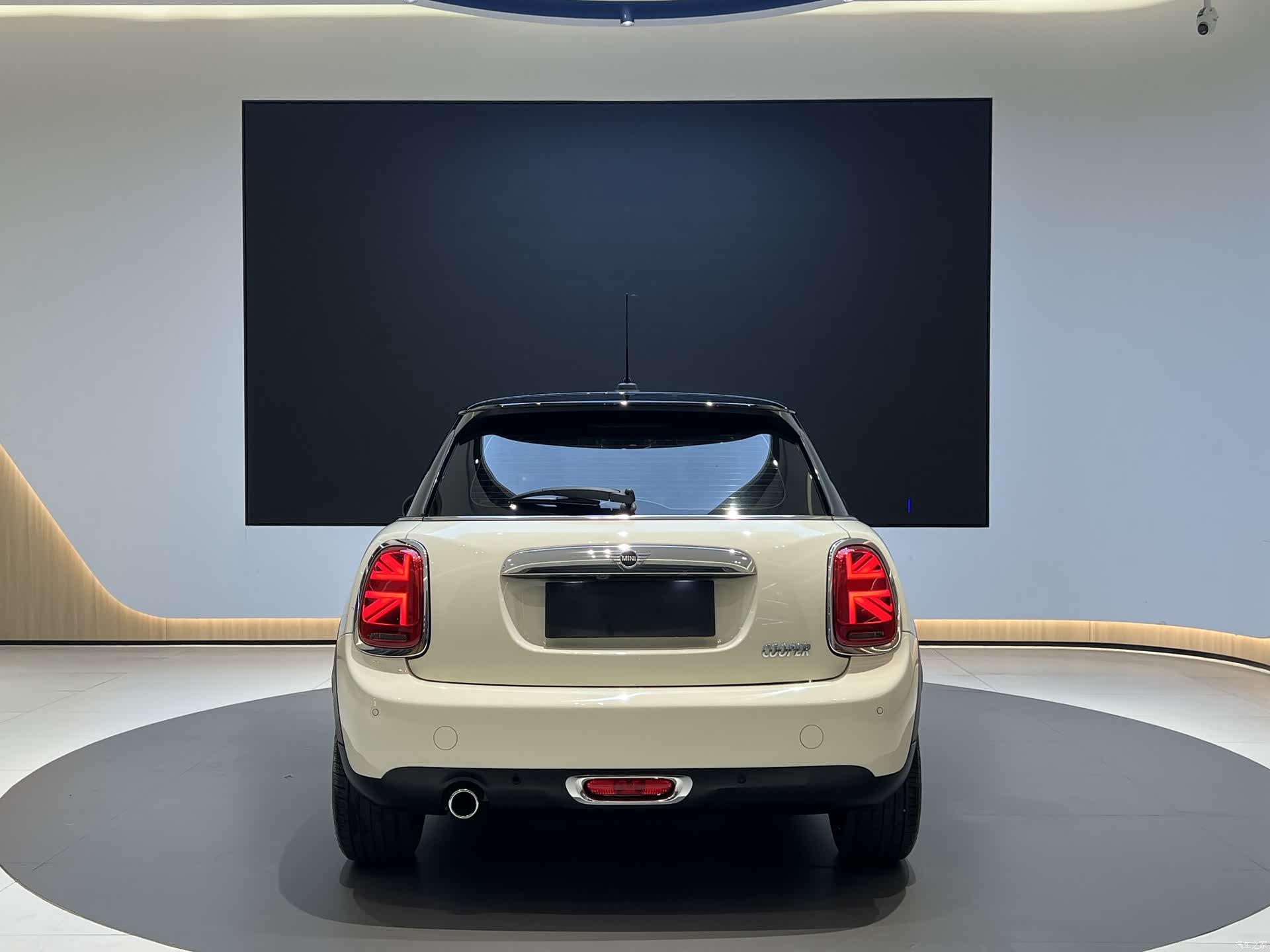 Mini Cooper, 2020 4