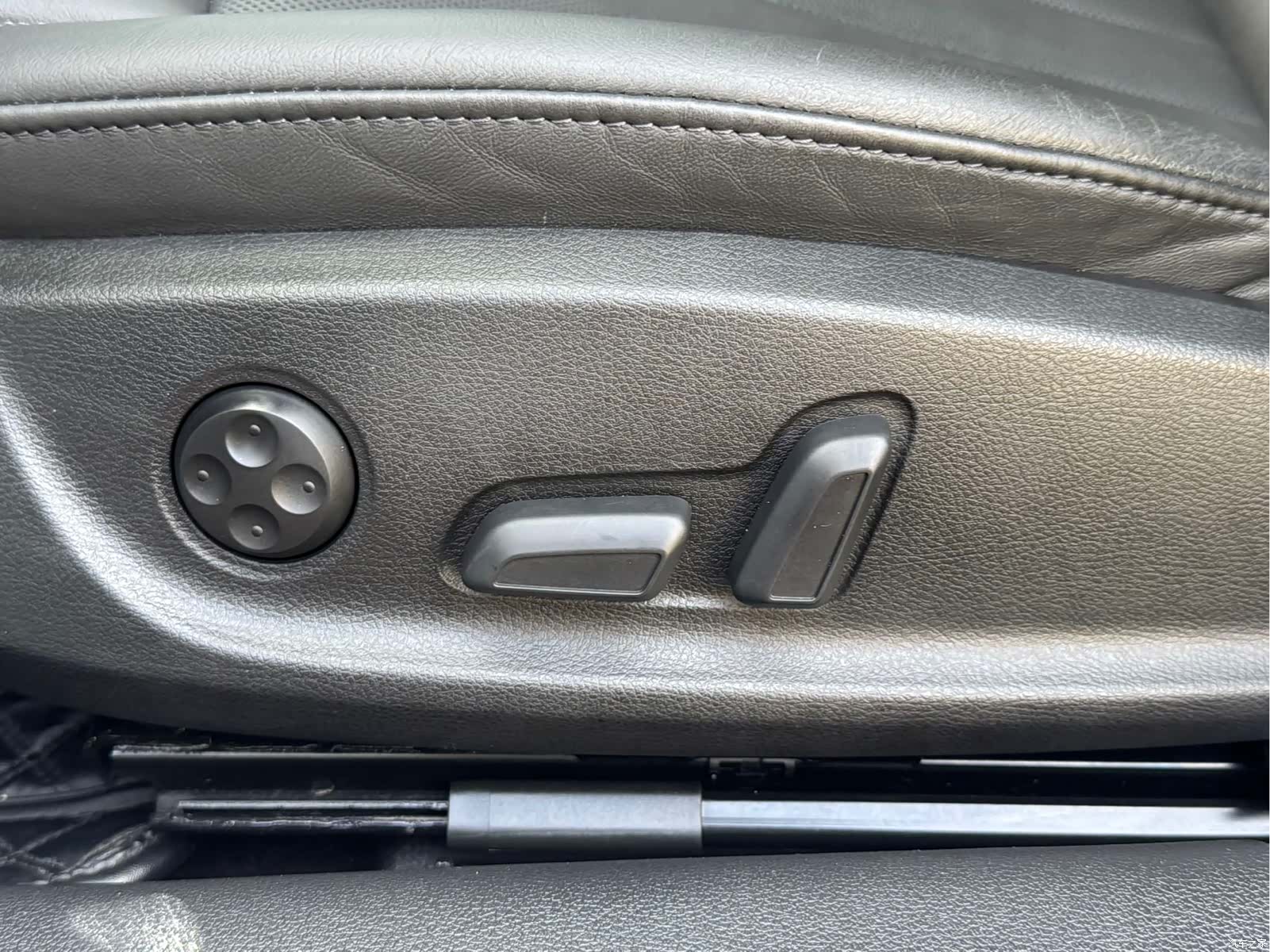 Audi A4L, 2020 22