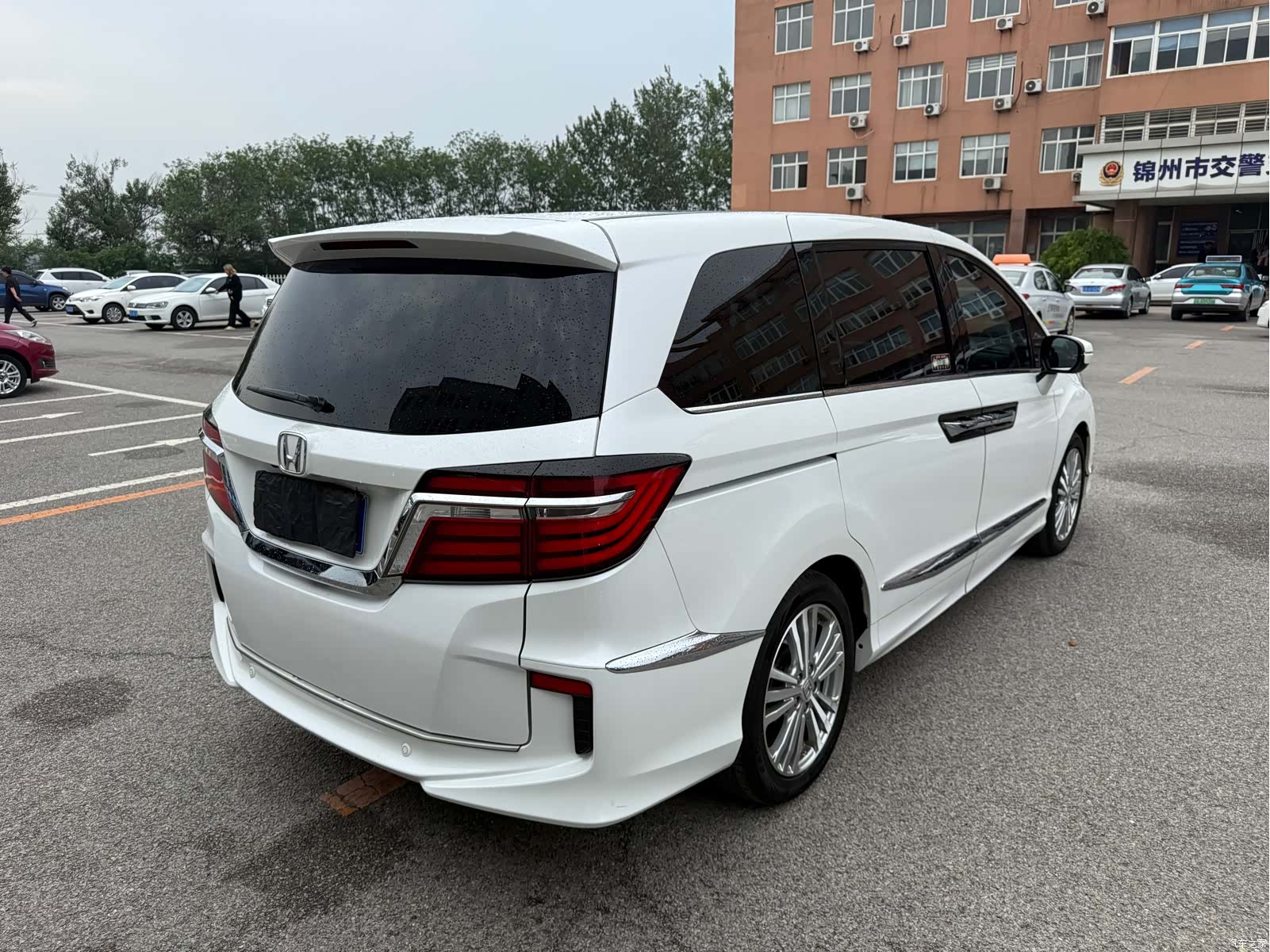 Honda Elysion, 2019 9