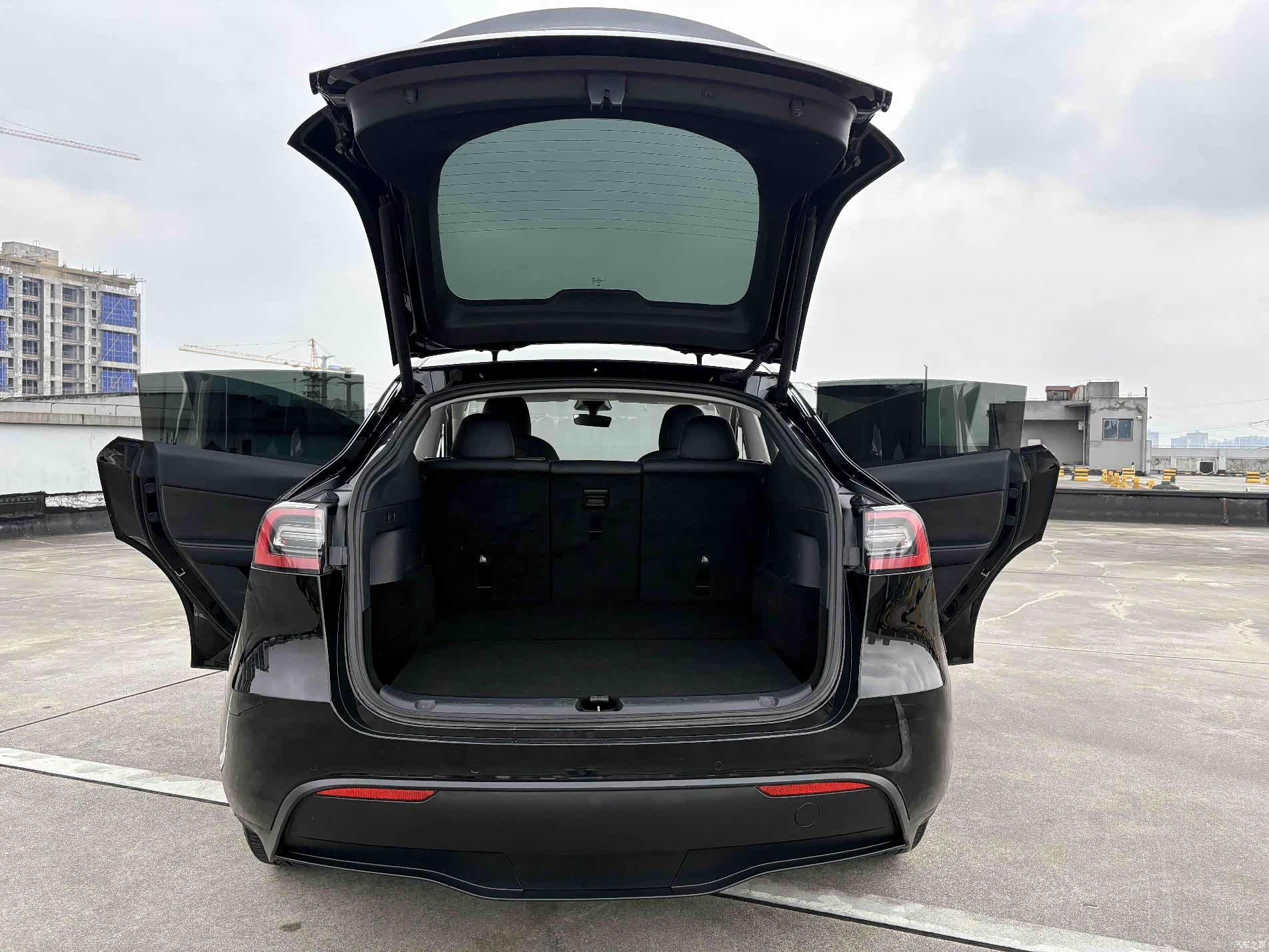 Tesla Model Y, 2022 6