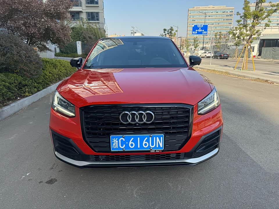 Audi Q2L