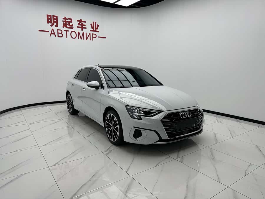 Audi A3 2023, фото 3