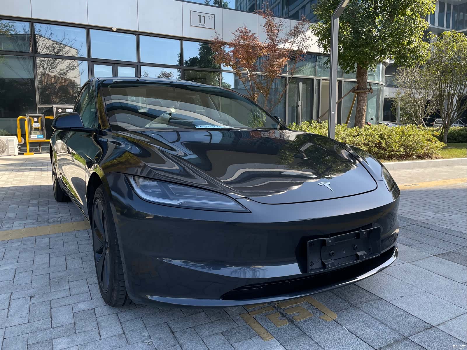 Tesla Model 3, 2025 2