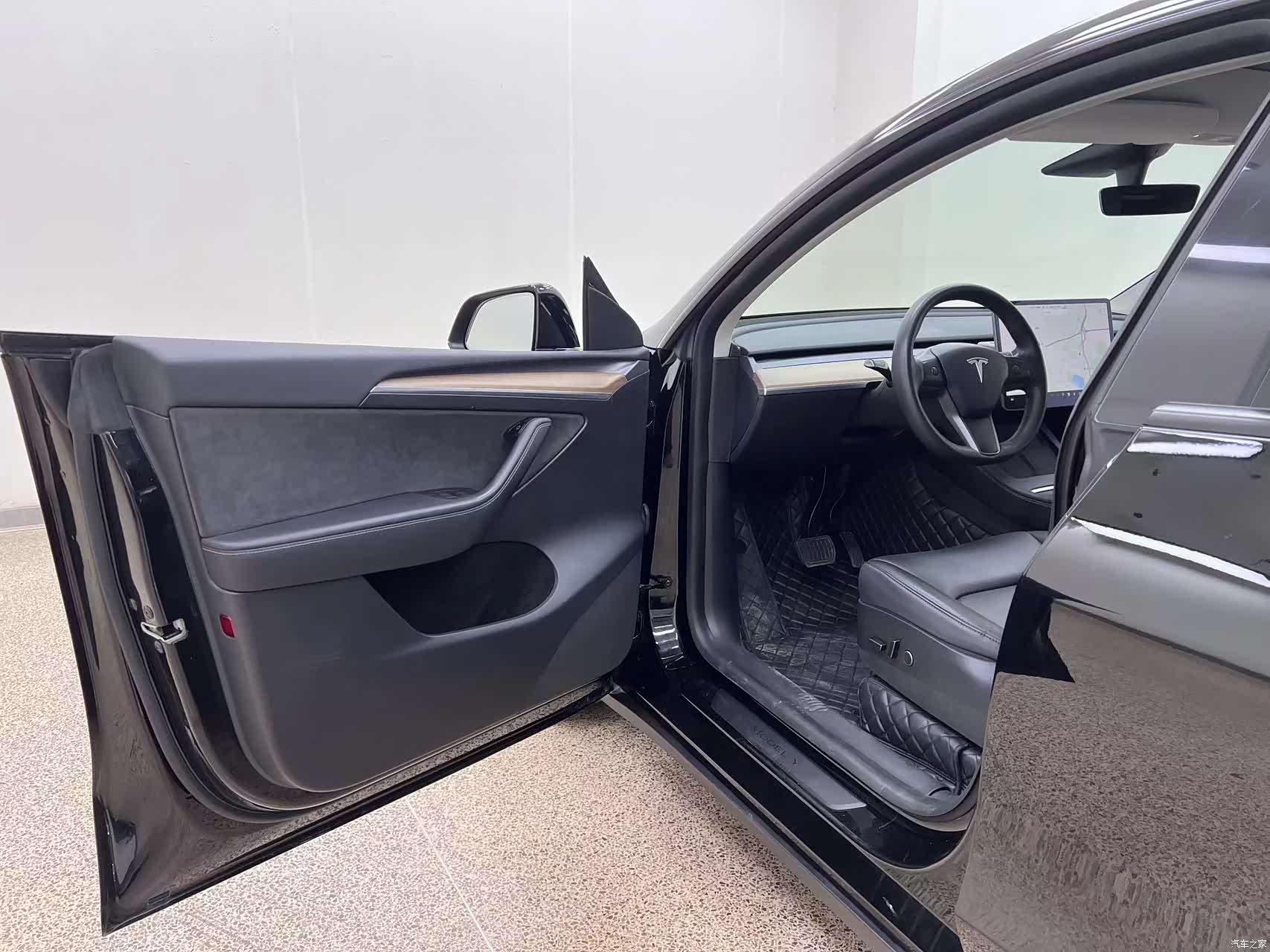 Tesla Model Y, 2021 12