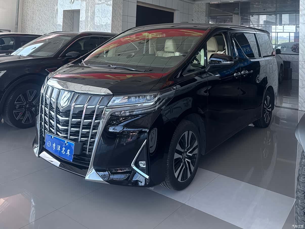 Toyota Alphard, 2018 1