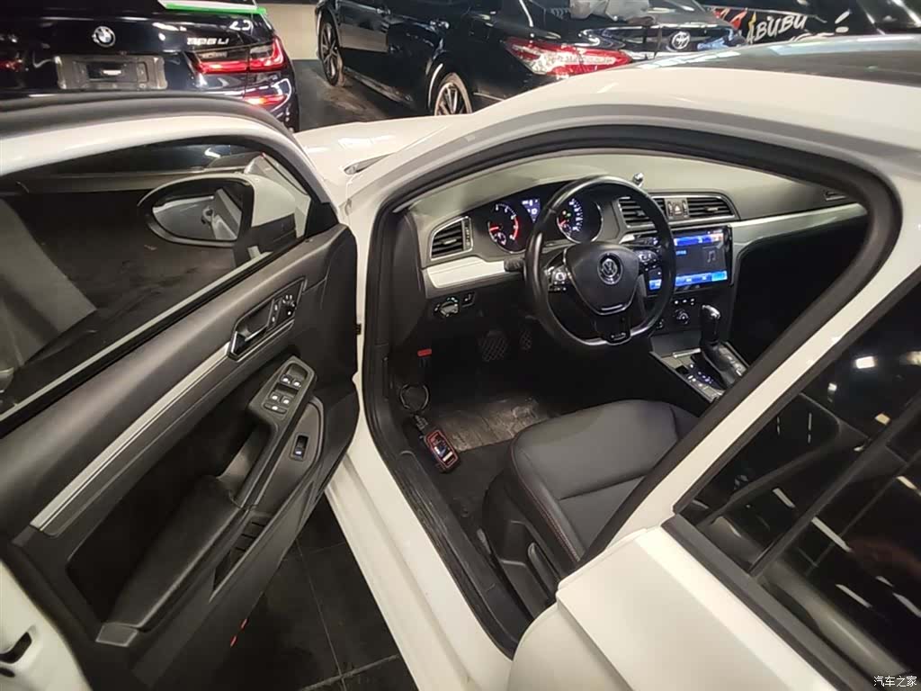 Volkswagen Lamando, 2018 16