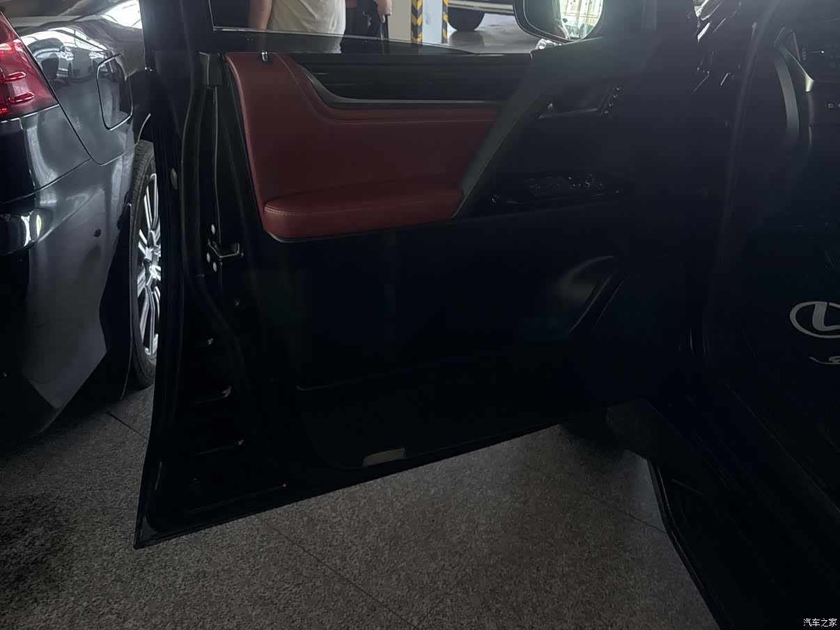 Lexus LX, 2017 6