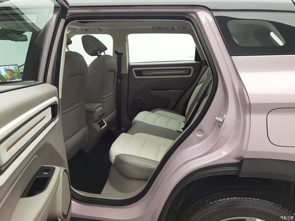 Geely Icon, 2025 15