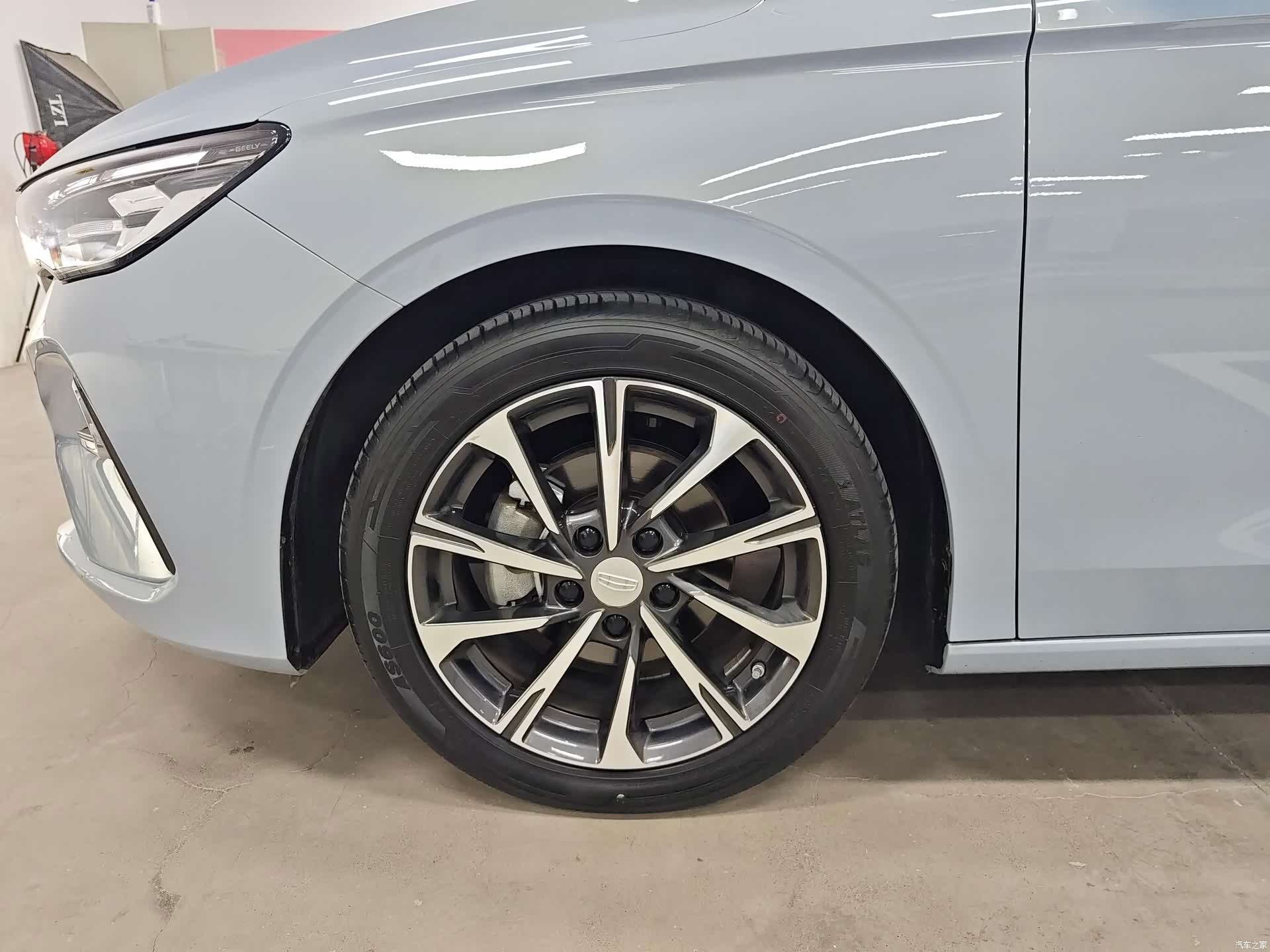 Geely Emgrand, 2024 14