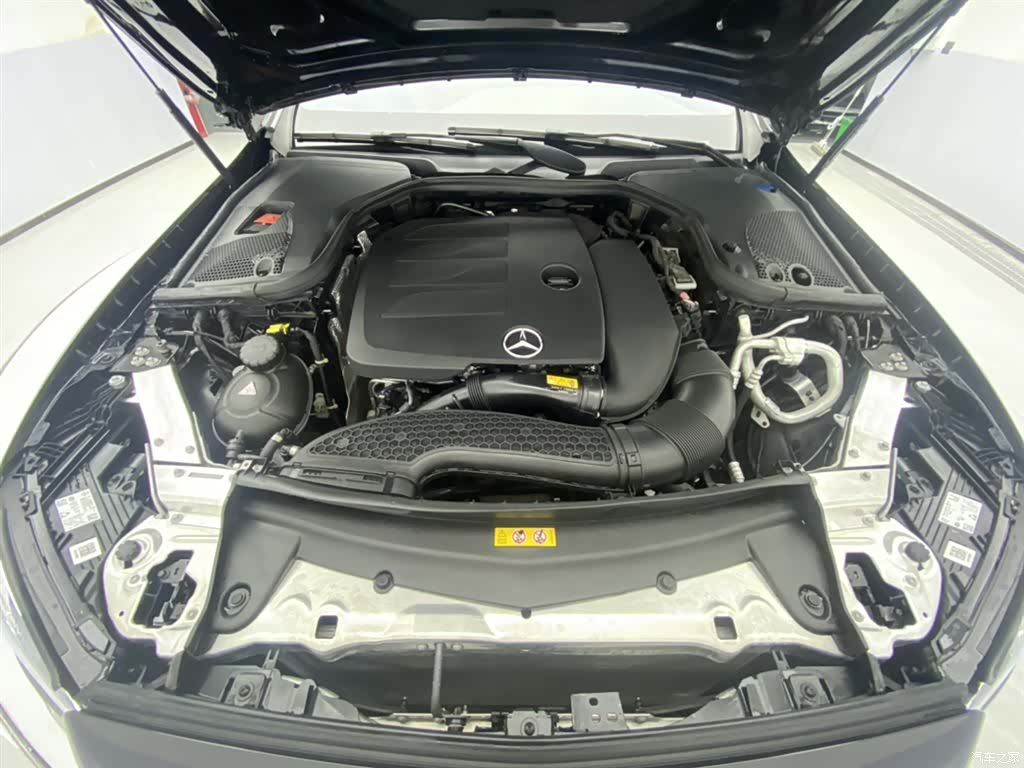 Mercedes-Benz E-Class, 2023 12