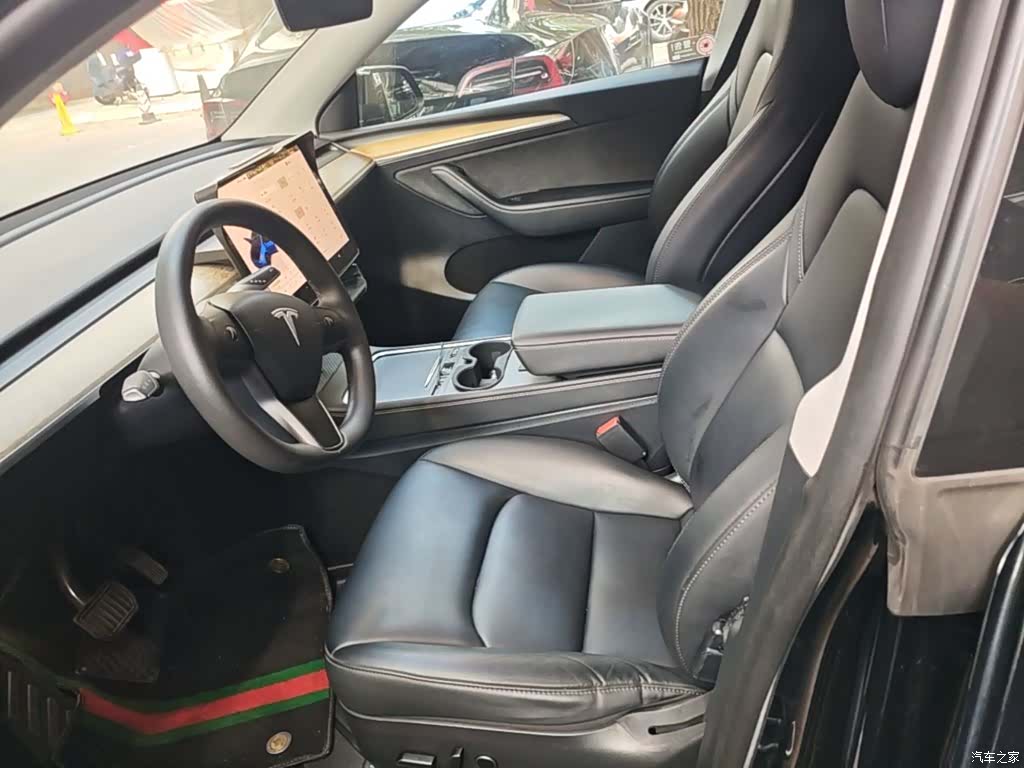 Tesla Model Y, 2022 15