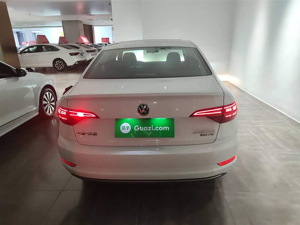 Volkswagen Sagitar