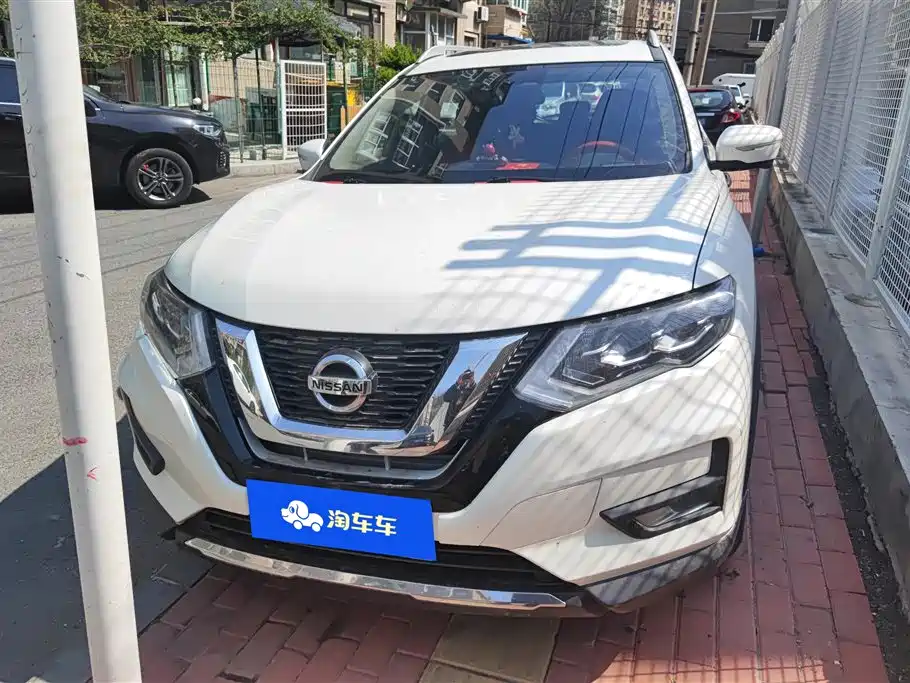 Nissan Qijun