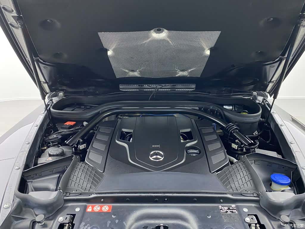 Mercedes-Benz G-Class, 2024 29