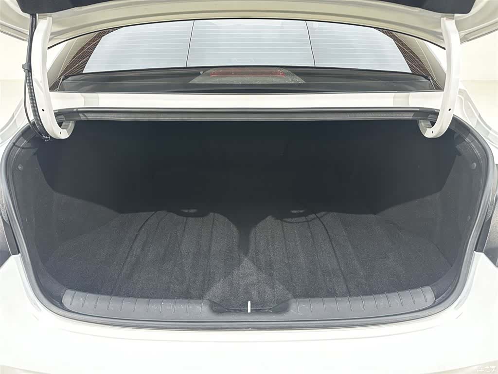 Hyundai Elantra, 2023 22