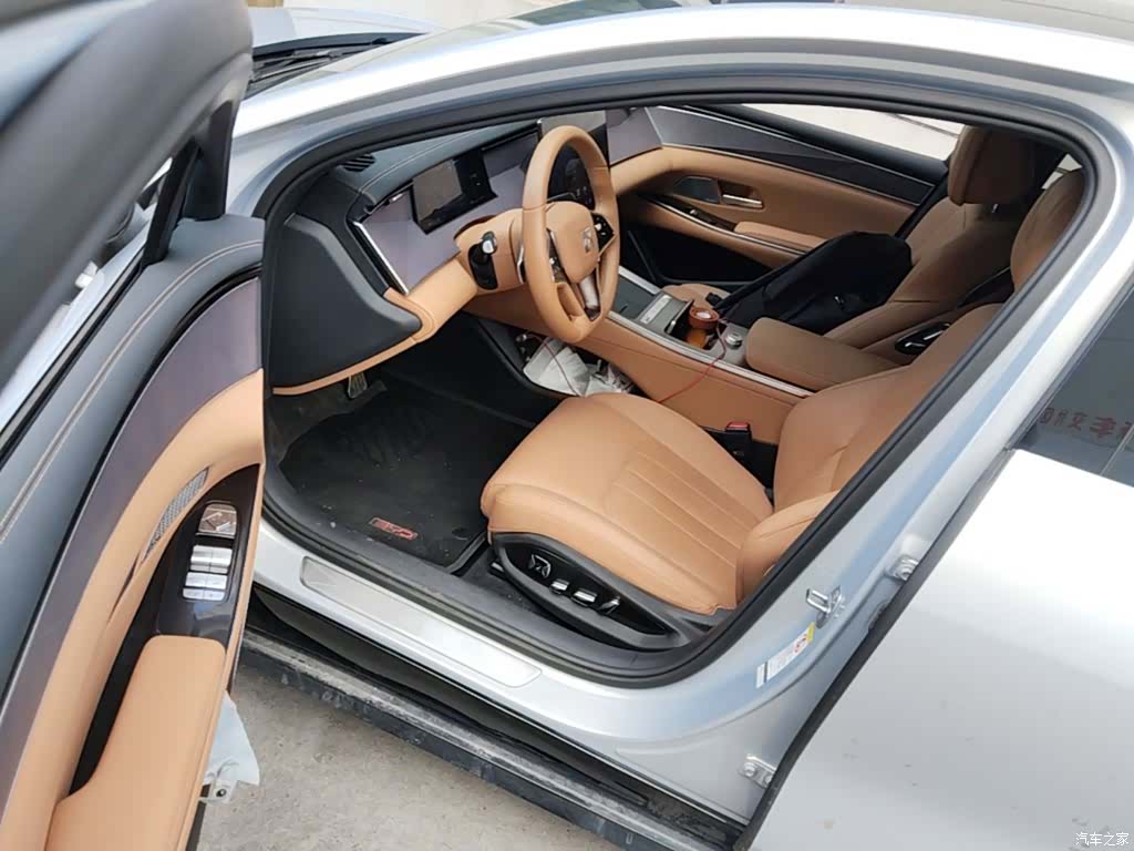 BYD Han, 2025 13