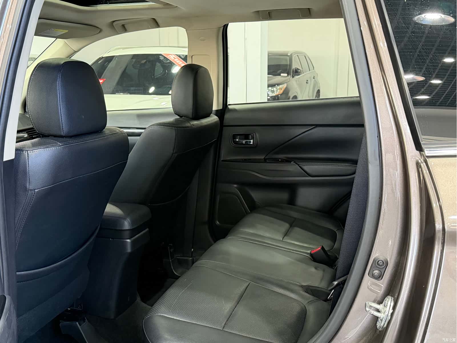 Mitsubishi Outlander, 2017 7
