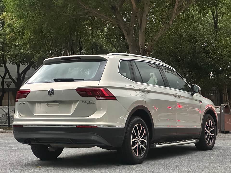 Volkswagen Tiguan L