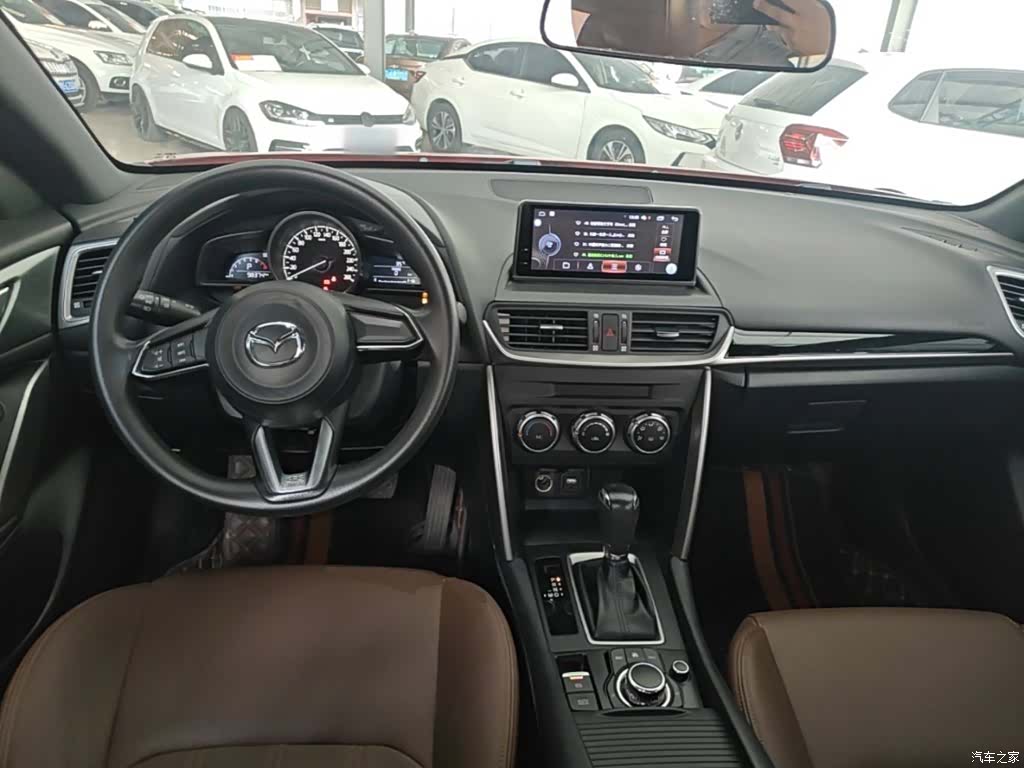 Mazda CX-4, 2019 10