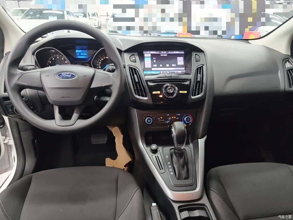 Ford Focus, 2015 10