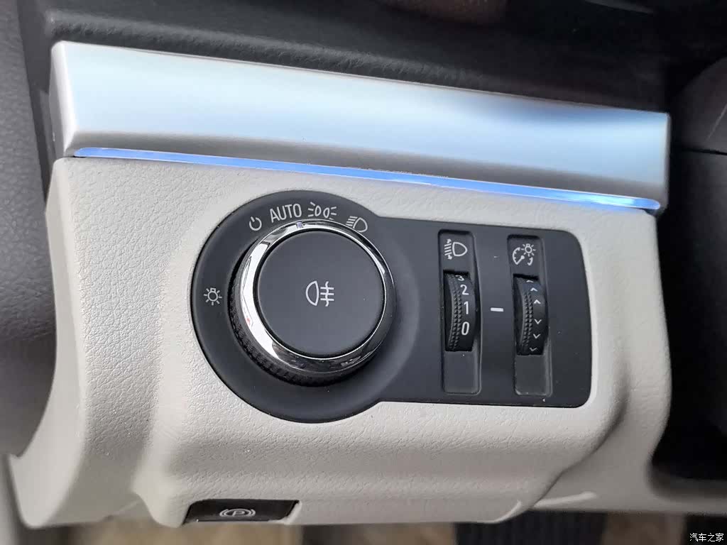 Buick GL8, 2022 21