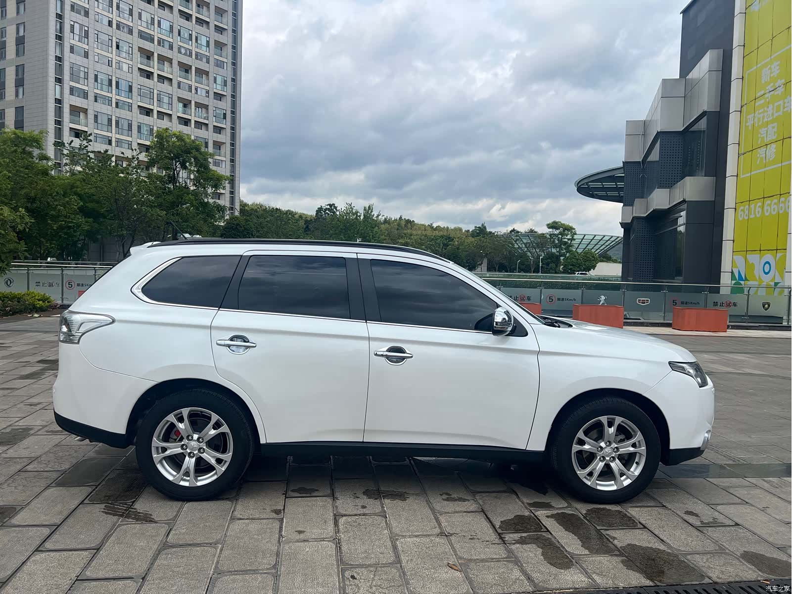 Mitsubishi Outlander, 2013 12