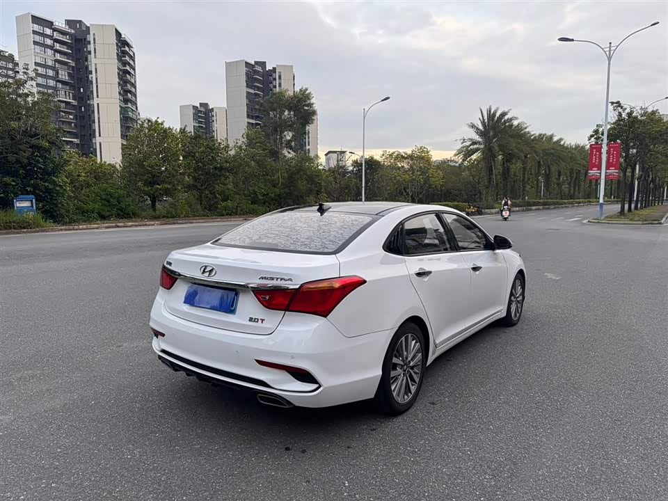 Hyundai Name picture