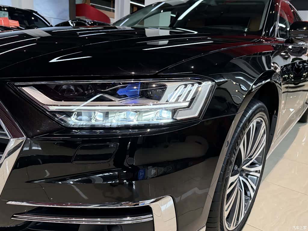 Audi A8L, 2022 6