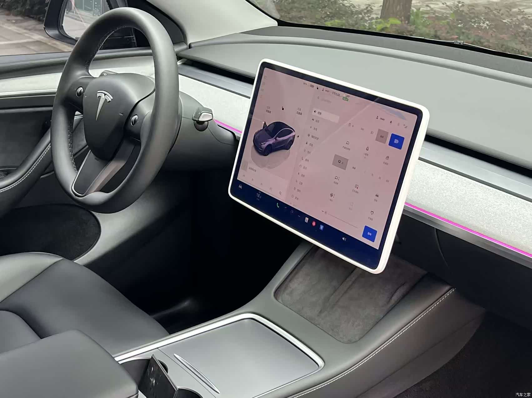 Tesla Model Y, 2024 7