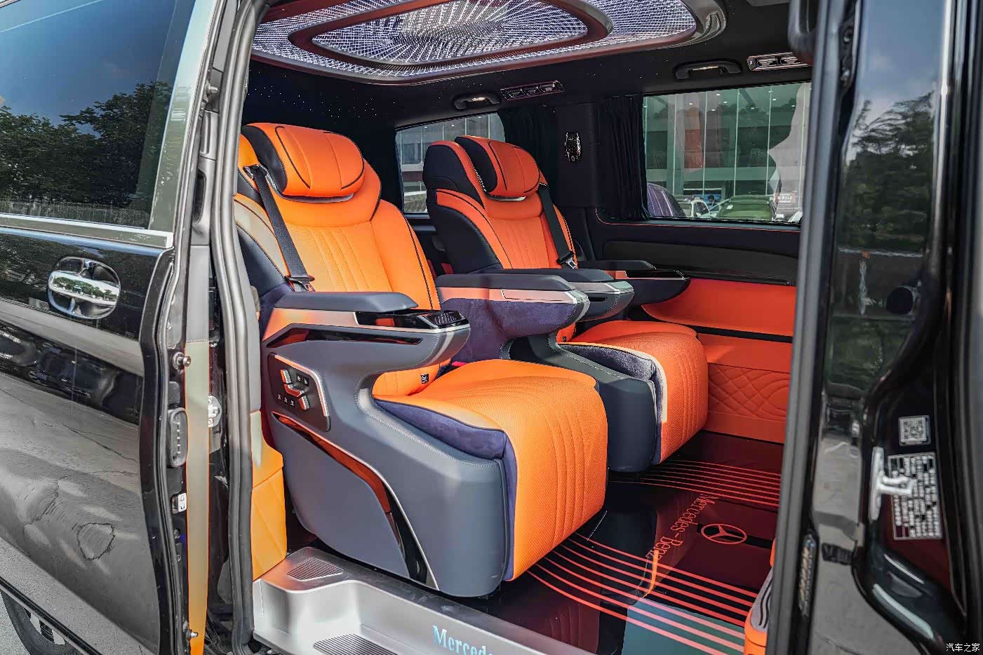 Mercedes-Benz 7, 2022 6