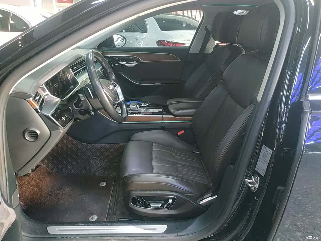 Audi A8L, 2019 11