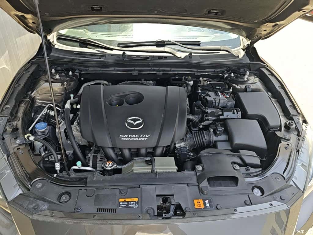Mazda Mazda3, 2015 20