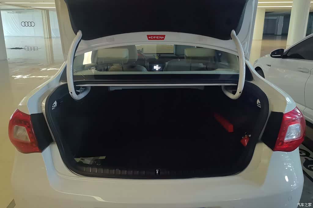 Volkswagen Bora, 2012 4