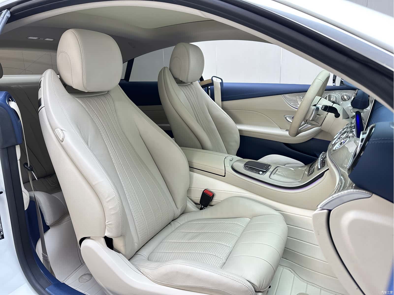 Mercedes-Benz E-Class, 2024 13