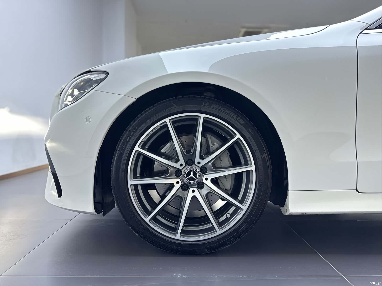 Mercedes-Benz E-Class, 2024 21