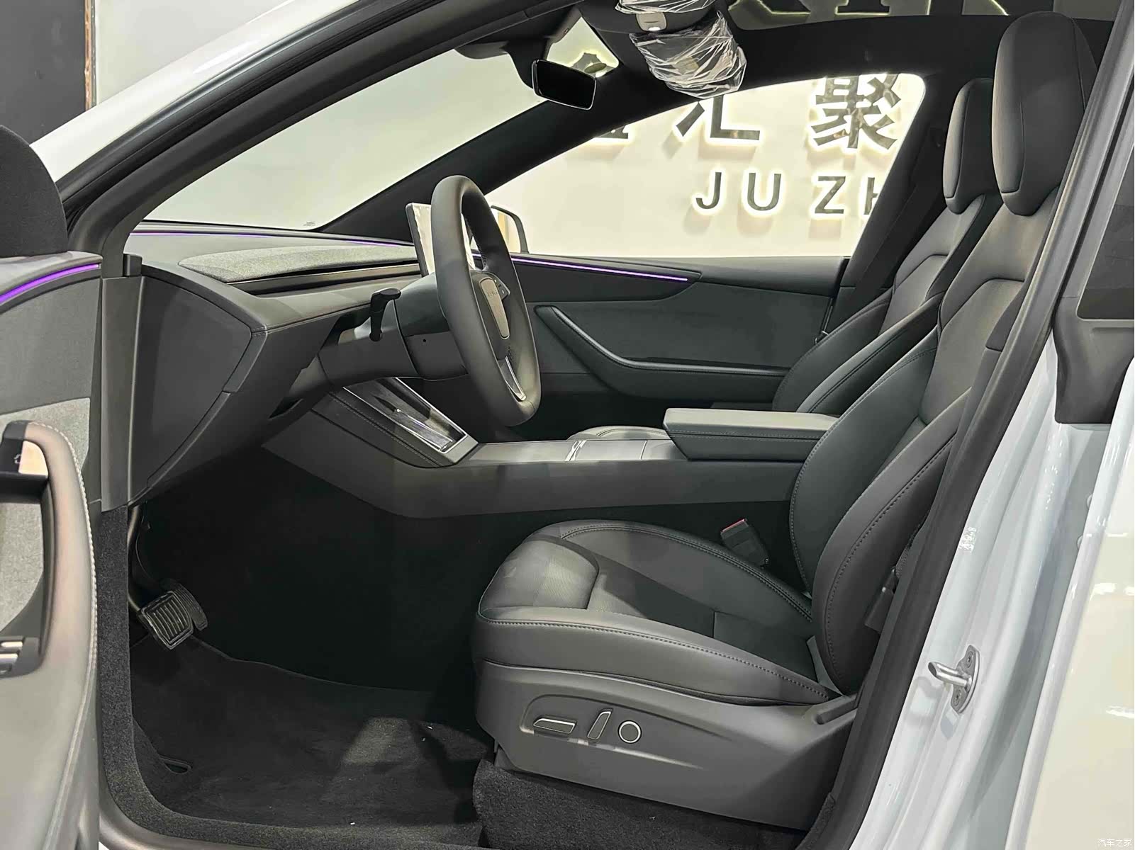 Tesla Model Y, 2026 11
