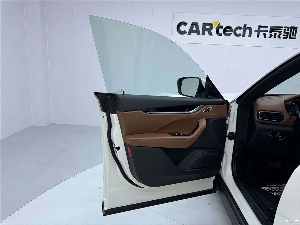 Maserati Levante, 2019 17