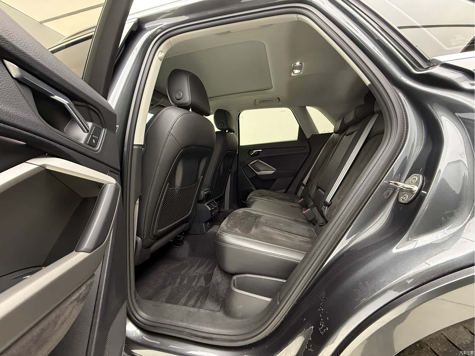 Audi Q3, 2021 13