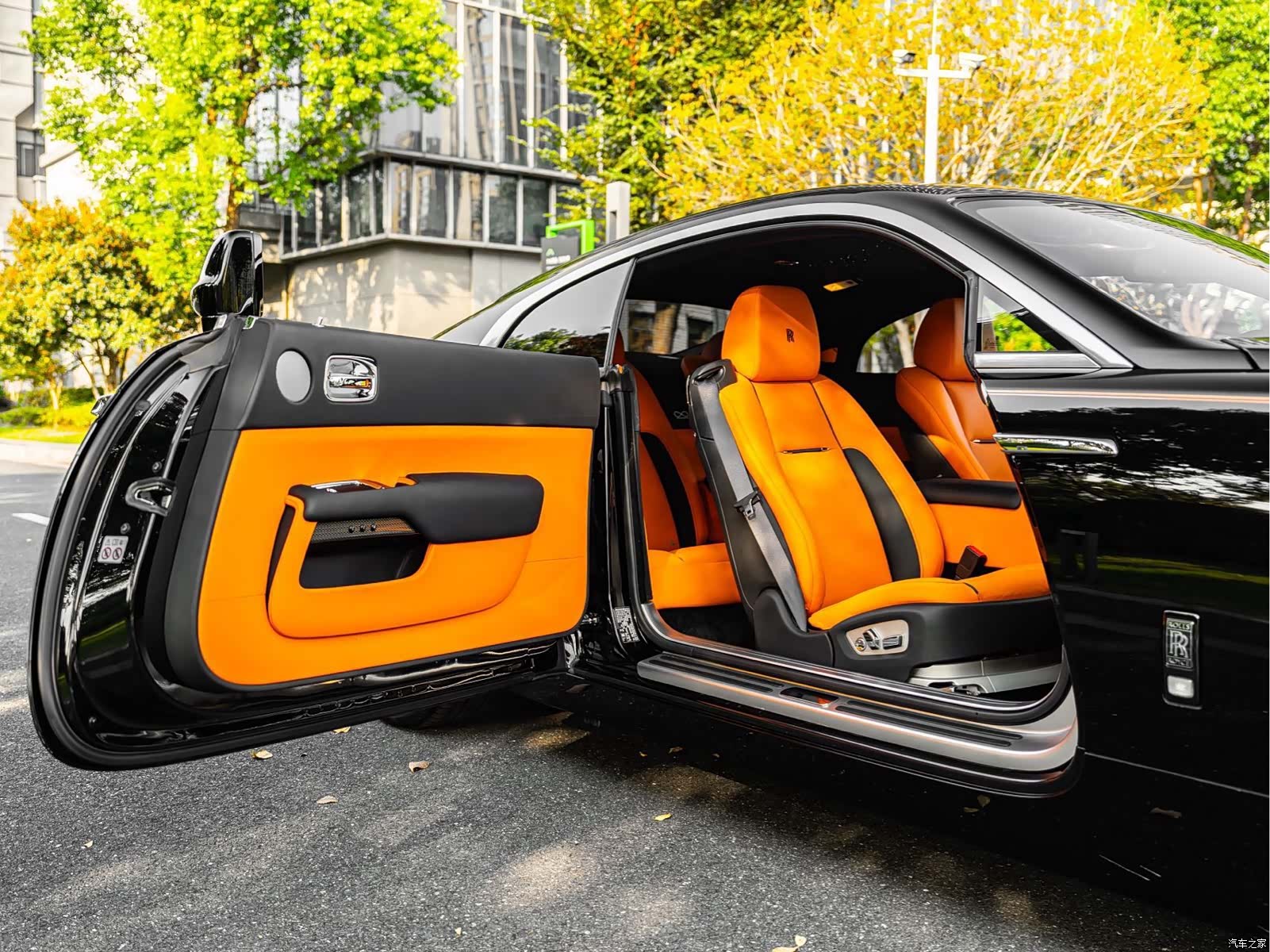 Rolls-Royce Wraith, 2022 13